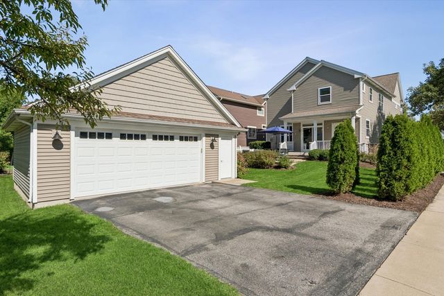 4544 Stanley Avenue, Downers Grove, IL 60515