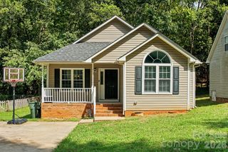 1560 Cambridge Heights Place NW, Concord, NC 28027