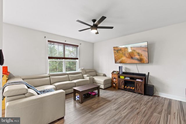 307 FALMOUTH DR, Ruther Glen, VA 22546