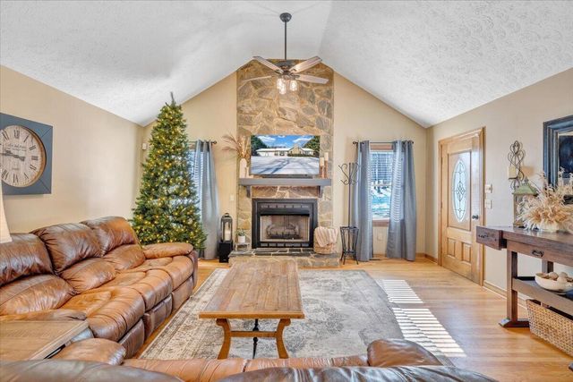 225 Dillard LN, Rocky Mount, VA 24151