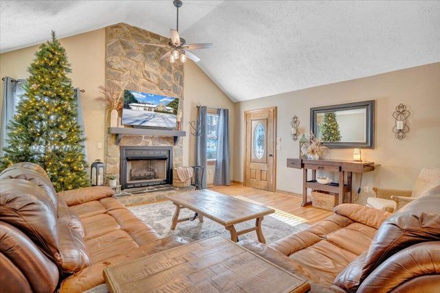 225 Dillard LN, Rocky Mount, VA 24151