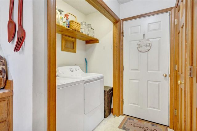 225 Dillard LN, Rocky Mount, VA 24151