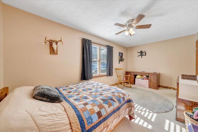 225 Dillard LN, Rocky Mount, VA 24151