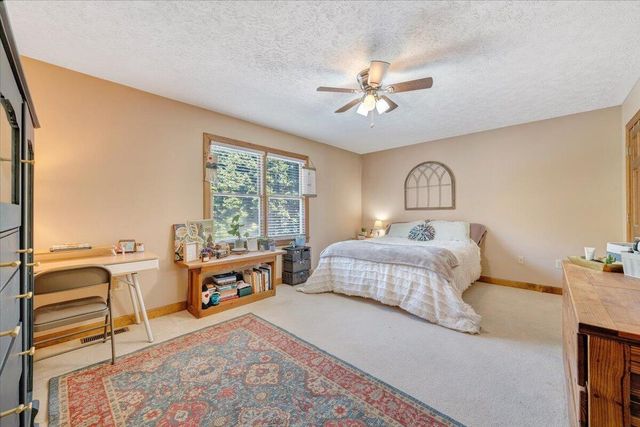 225 Dillard LN, Rocky Mount, VA 24151