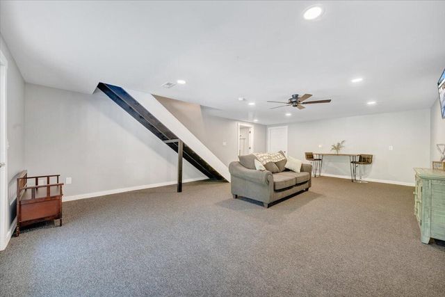 225 Dillard LN, Rocky Mount, VA 24151