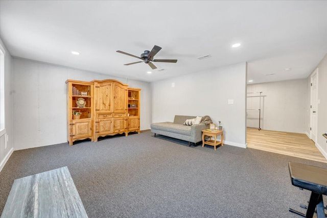 225 Dillard LN, Rocky Mount, VA 24151