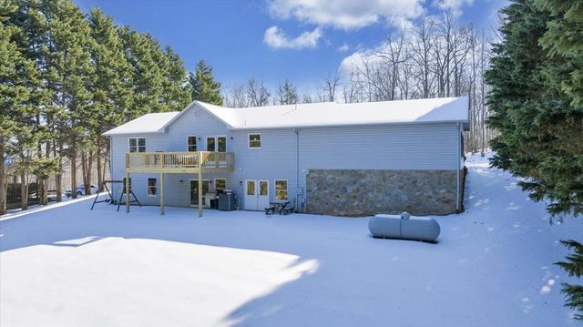 225 Dillard LN, Rocky Mount, VA 24151