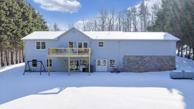 225 Dillard LN, Rocky Mount, VA 24151