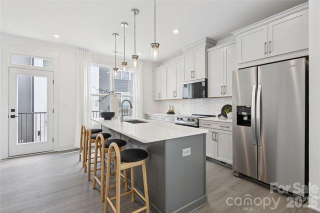 3700 S Tryon Street 31, Charlotte, NC 28217