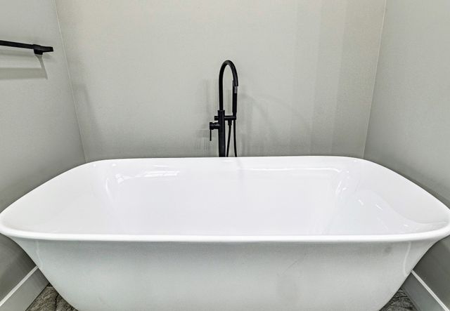 1875 Rocky Hollow Rd, Erin, TN 37061