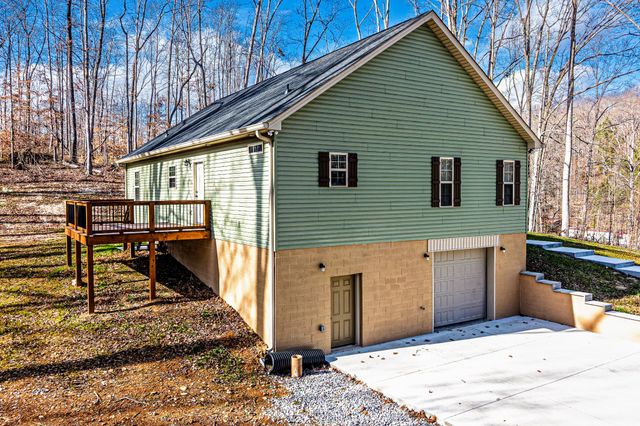 1875 Rocky Hollow Rd, Erin, TN 37061