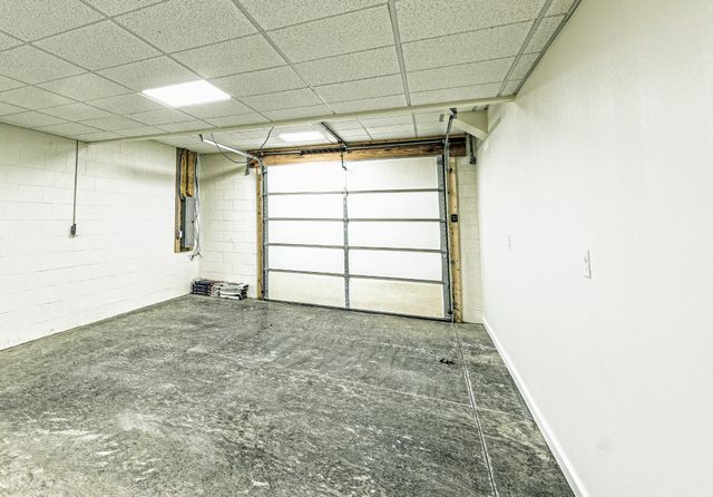 1875 Rocky Hollow Rd, Erin, TN 37061