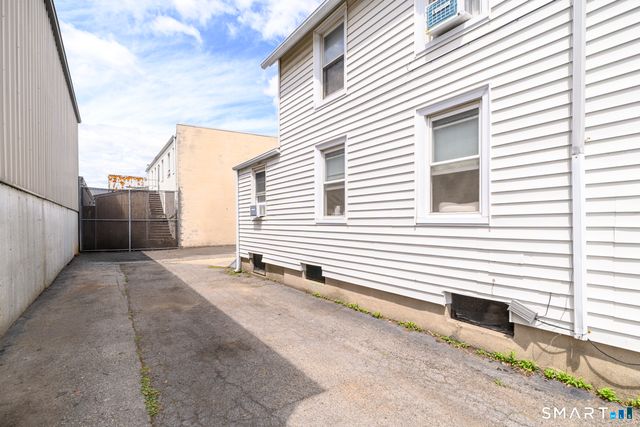 36 Larkin Street, Stamford, CT 06907