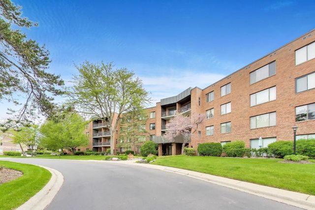 950 E Wilmette Road 405, Palatine, IL 60074