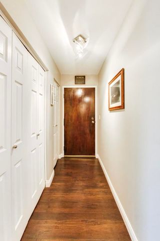 950 E Wilmette Road 405, Palatine, IL 60074