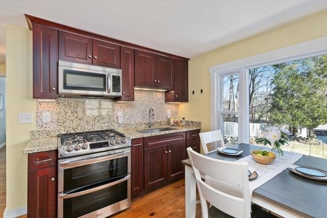 51 Superior Ave, Dracut, MA 01826