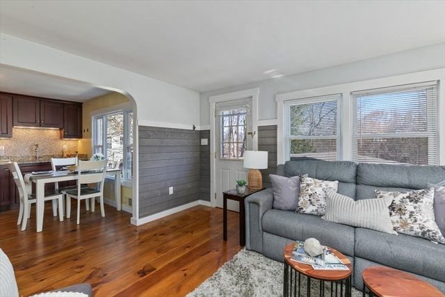 51 Superior Ave, Dracut, MA 01826