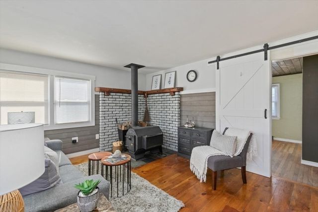 51 Superior Ave, Dracut, MA 01826