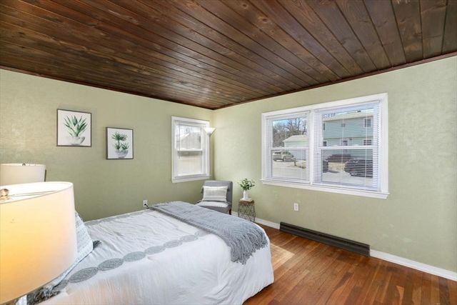 51 Superior Ave, Dracut, MA 01826