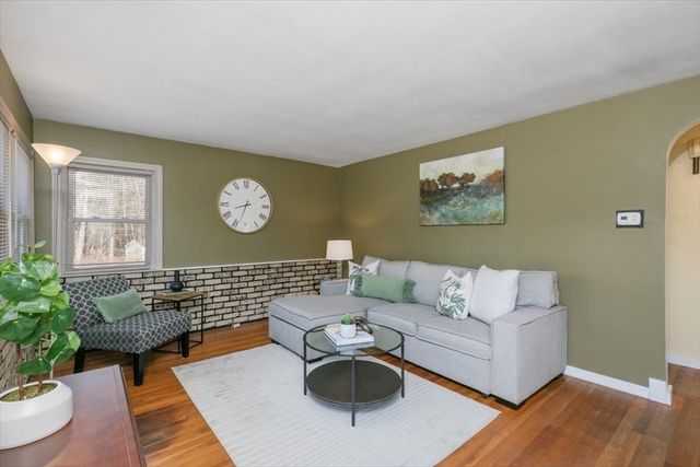 51 Superior Ave, Dracut, MA 01826