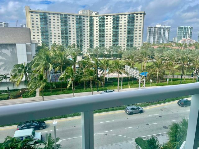 19201 COLLINS AV 432, Sunny Isles Beach, FL 33160