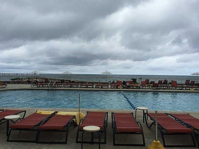 19201 COLLINS AV 432, Sunny Isles Beach, FL 33160