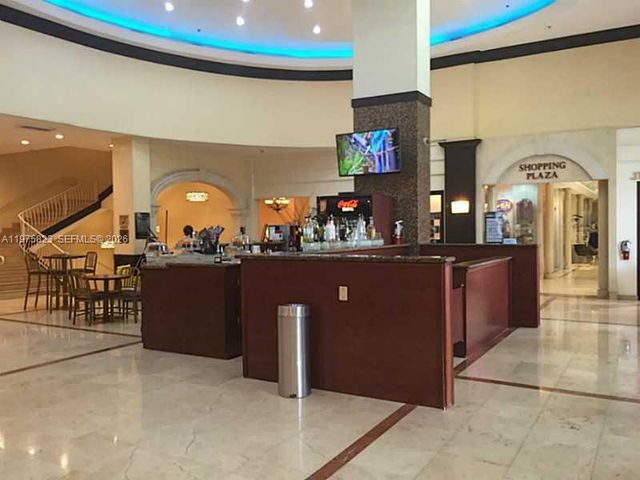 19201 COLLINS AV 432, Sunny Isles Beach, FL 33160