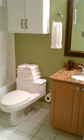 19201 COLLINS AV 432, Sunny Isles Beach, FL 33160