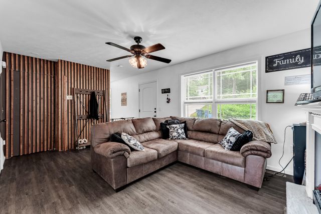 209 Blunk Terrace, Forsyth, MO 65653