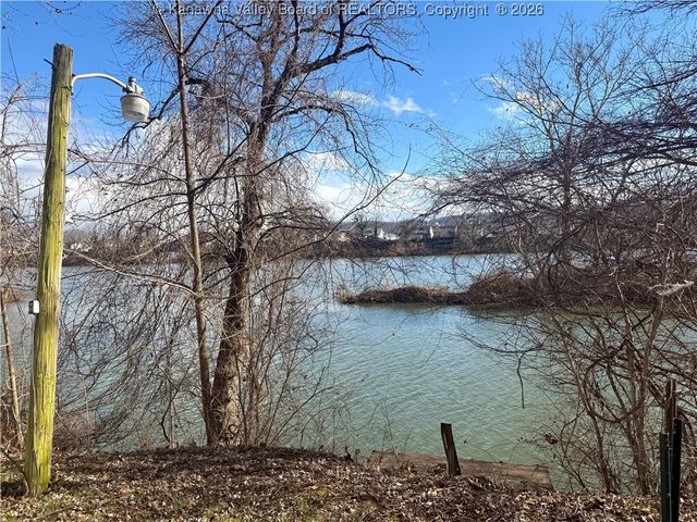 53 Dunbar Avenue, Dunbar, WV 25064