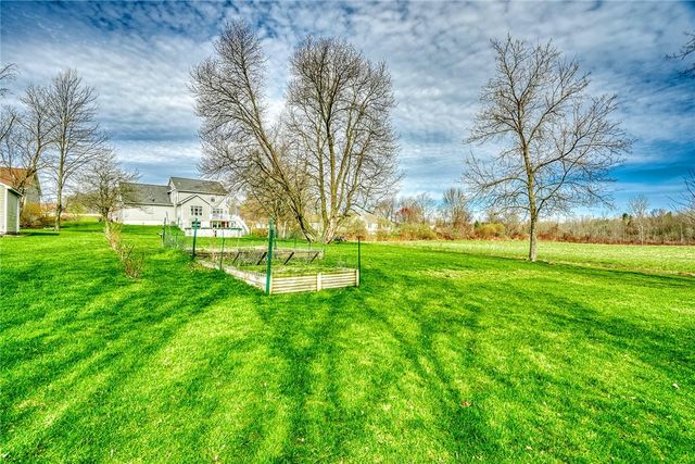 3810 Teresa Drive, Walworth, NY 14568