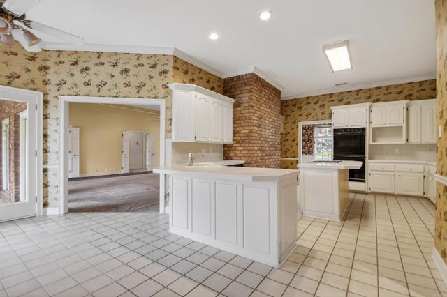 46 Masters Place Drive, Maumelle, AR 72113