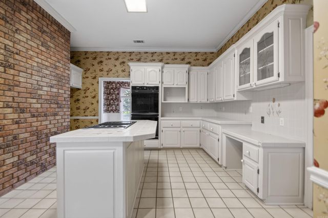 46 Masters Place Drive, Maumelle, AR 72113