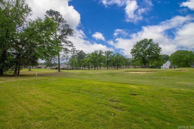 46 Masters Place Drive, Maumelle, AR 72113