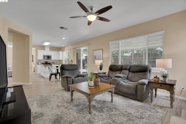 1109 Mill Creek Way, Brentwood, CA 94513
