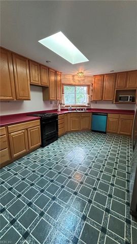 833 Thames DR, Hampton, VA 23666