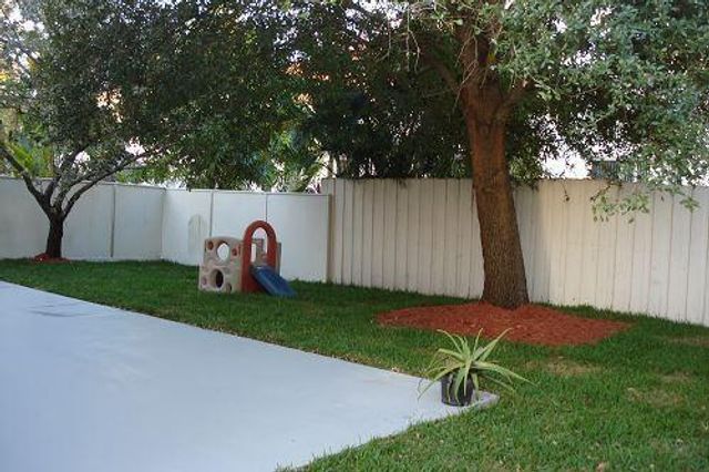 191 NW 152nd Lane, Pembroke Pines, FL 33028