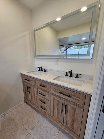 659 N JEFFERSON AVENUE 659, Sarasota, FL 34237