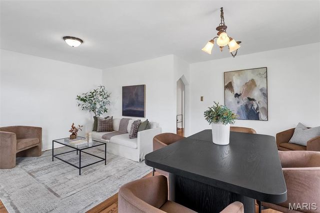 849 Glendower Drive, Kirkwood, MO 63122