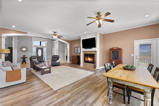 28265 Overbrook Road, Paola, KS 66071