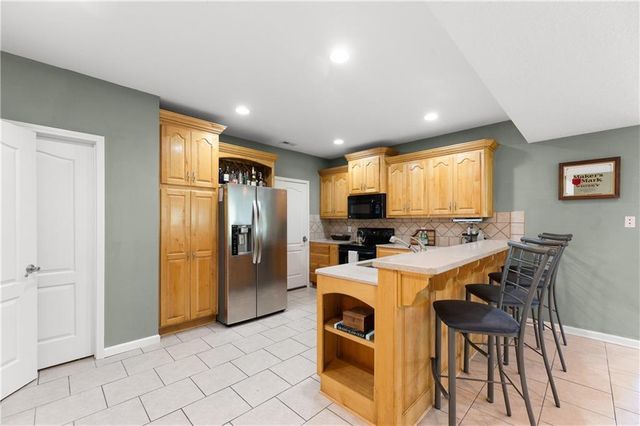 28265 Overbrook Road, Paola, KS 66071