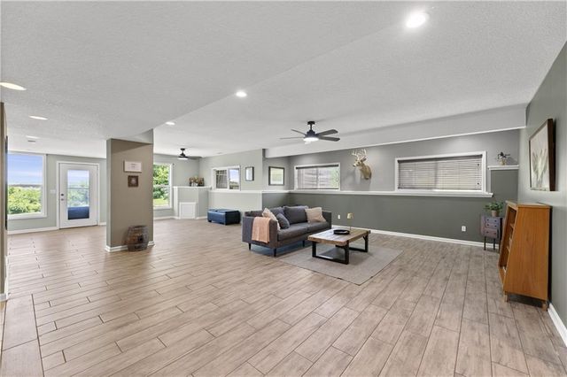 28265 Overbrook Road, Paola, KS 66071