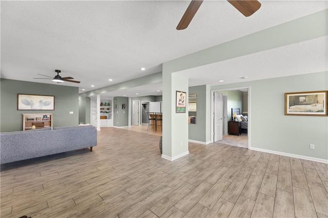 28265 Overbrook Road, Paola, KS 66071