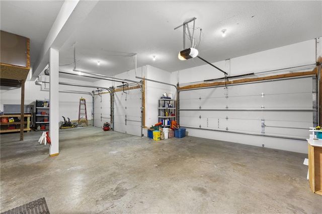 28265 Overbrook Road, Paola, KS 66071