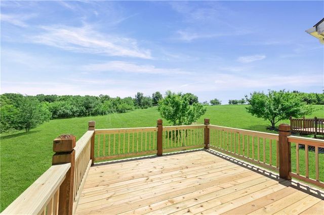 28265 Overbrook Road, Paola, KS 66071