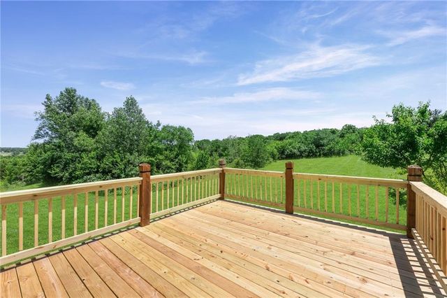 28265 Overbrook Road, Paola, KS 66071