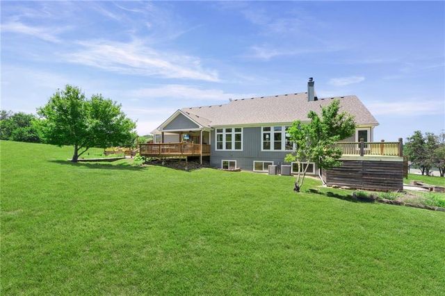 28265 Overbrook Road, Paola, KS 66071