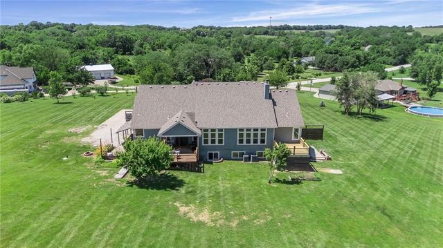 28265 Overbrook Road, Paola, KS 66071