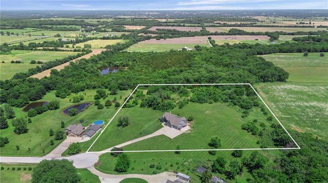 28265 Overbrook Road, Paola, KS 66071