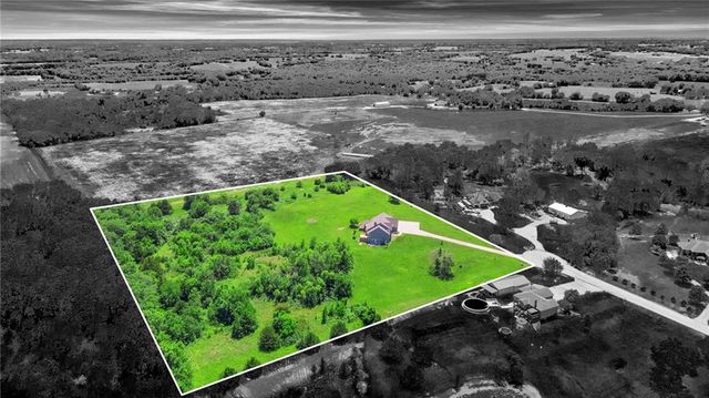 28265 Overbrook Road, Paola, KS 66071